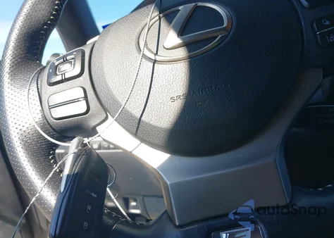 2018 Lexus Is 300 z USA, uszkodzony, nr VIN JTHBA1D2XJ5071300